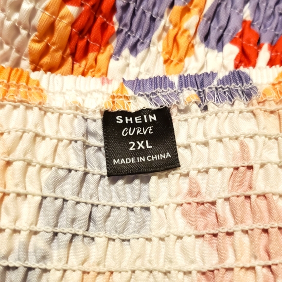 Shein Curvy Floral Smocked Crop Top NWOT - Picture 15 of 16